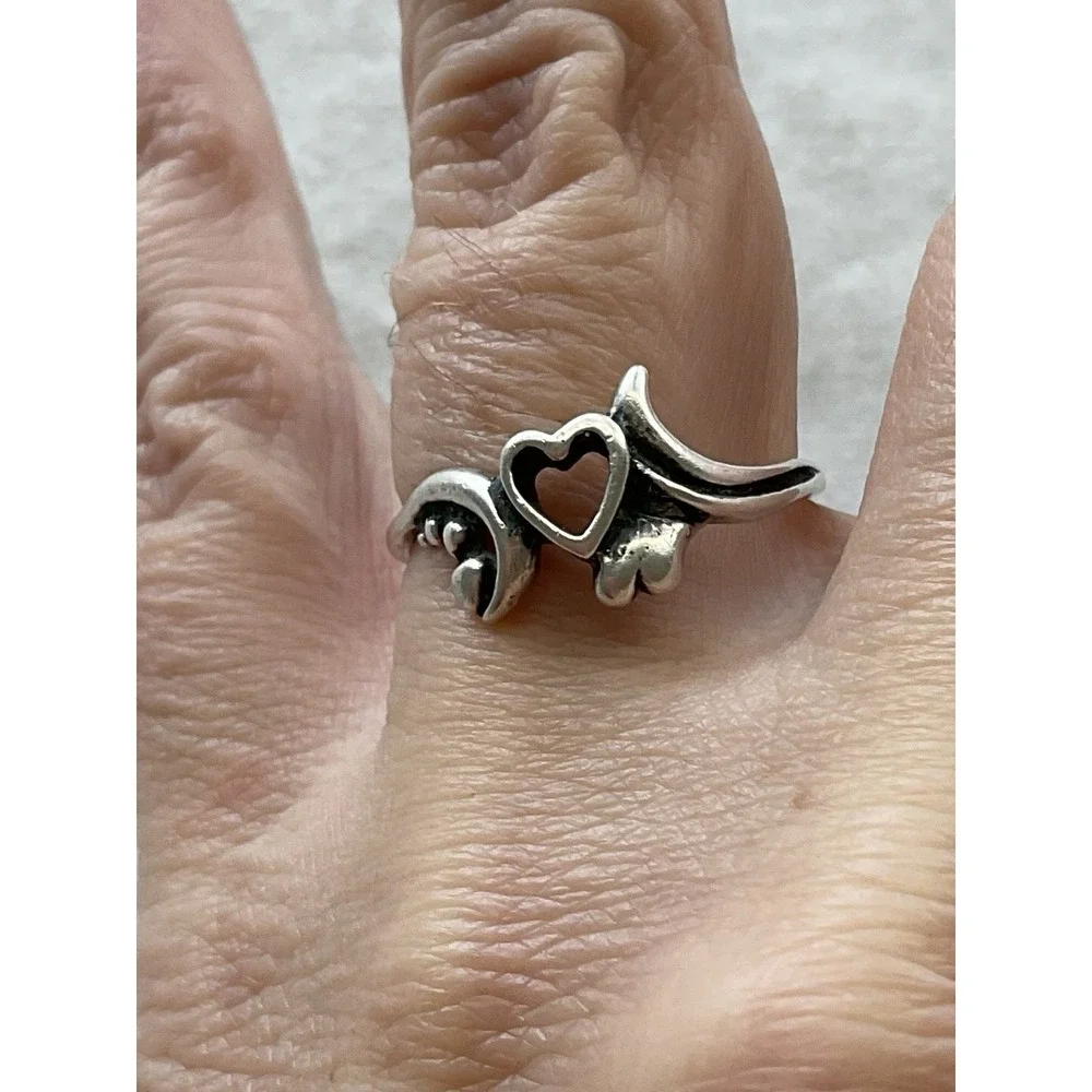 Vintage 925 Sterling Silver Heart With Wings Ring Size 8.25 Estate Jewelry